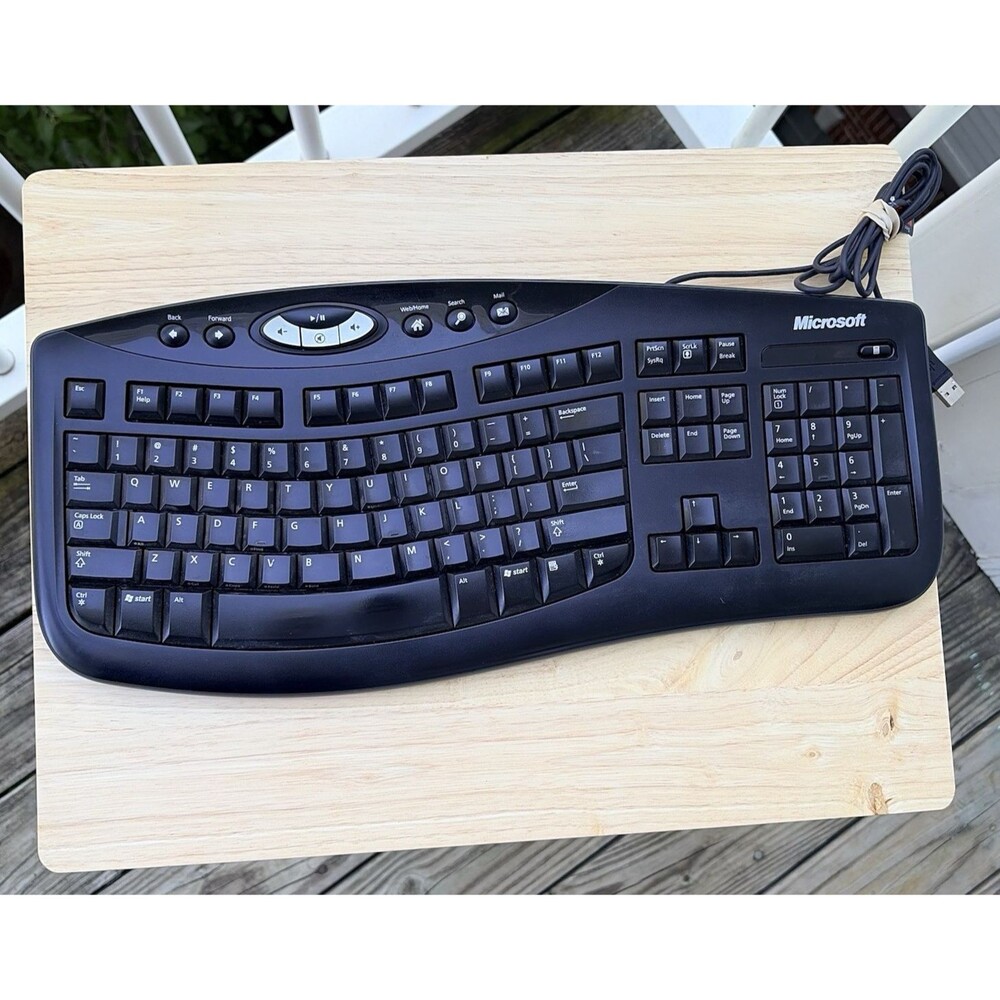 Microsoft Comfort Curve Keyboard 2000 v1.0 Ergonomic Wired USB Black Model 1047